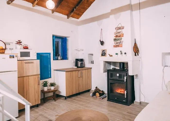 Thalassa New House * Леонидион