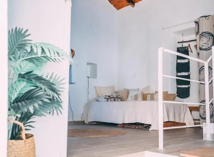 Thalassa New House * Леонидион